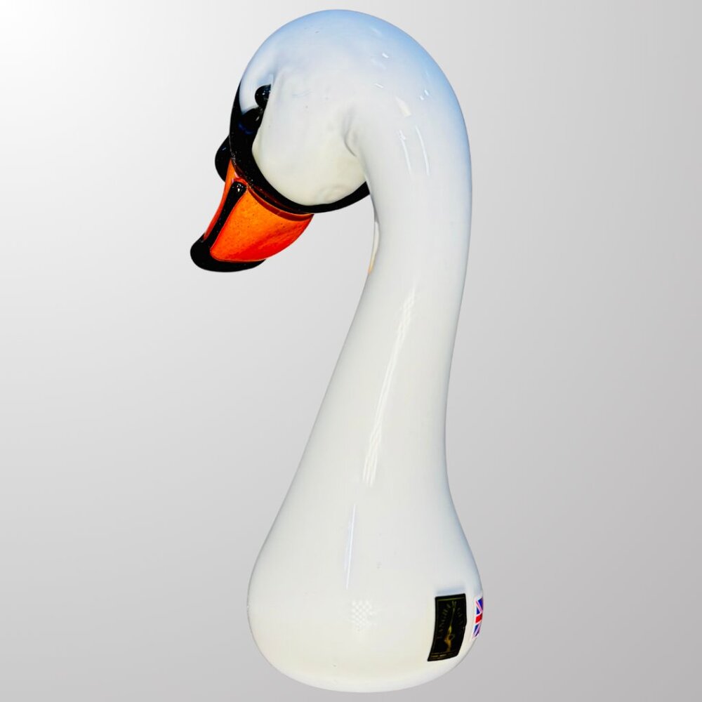 Langham Glass England Hand Painted Swan - Picture 2 of 13